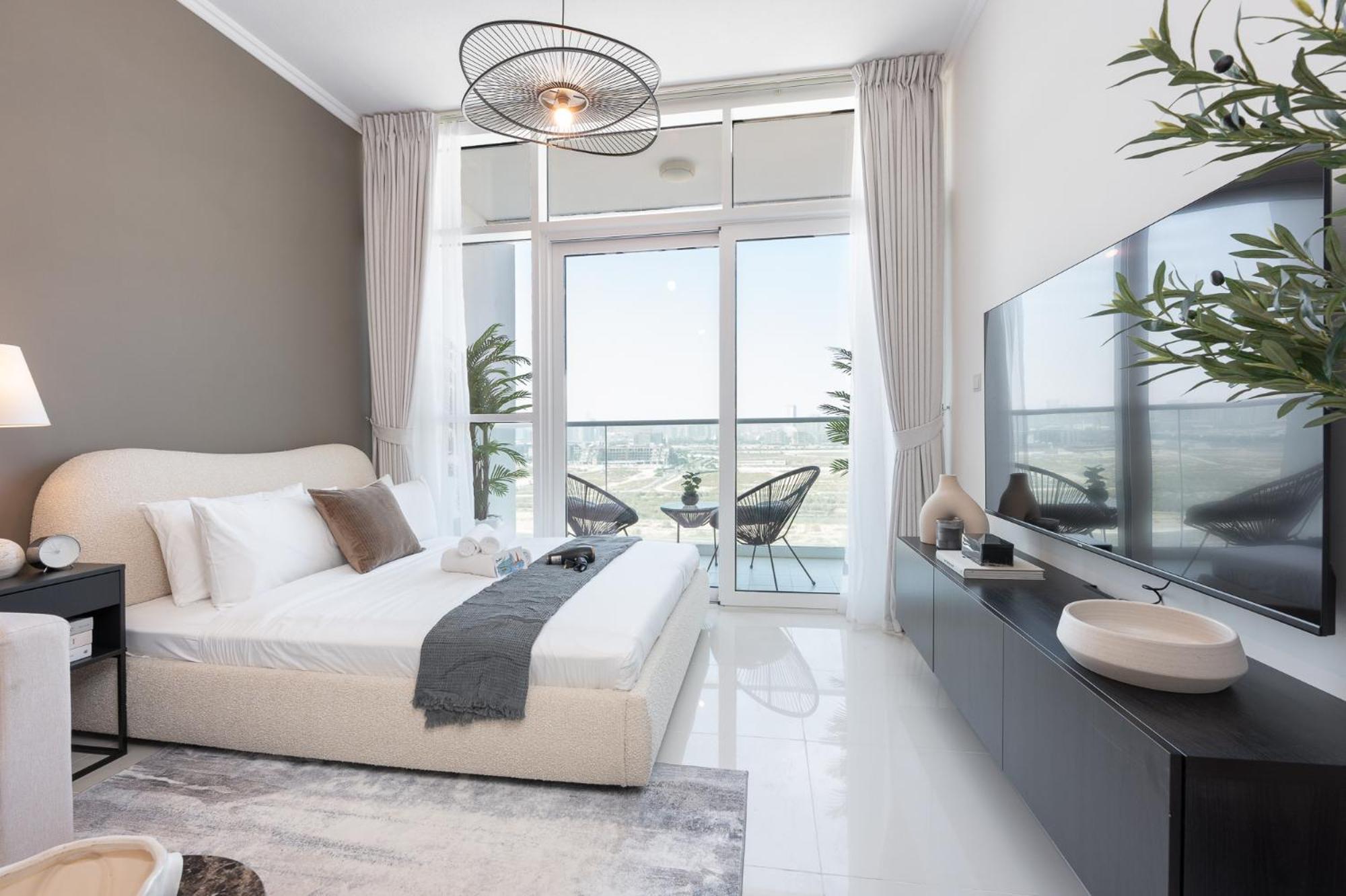 Apartment Spacious 1-bedroom At Carson C In Damac Hills With Peaceful Vibes