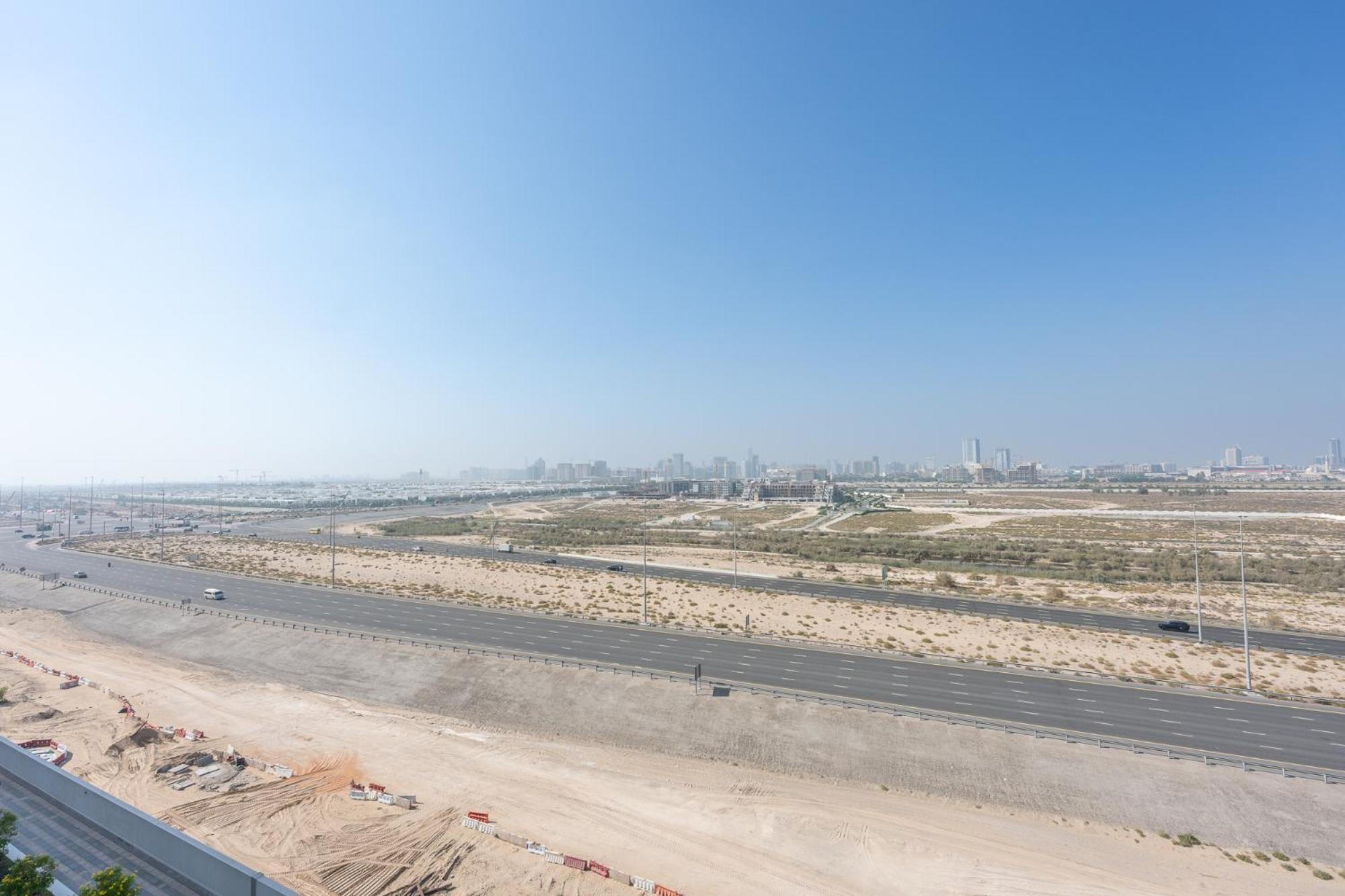 Apartment Spacious 1-bedroom At Carson C In Damac Hills With Peaceful Vibes