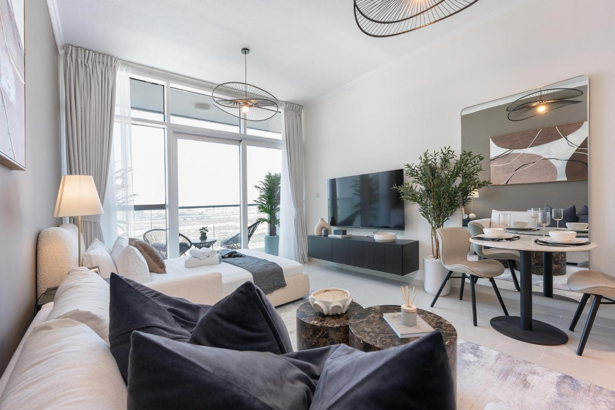 Apartment Spacious 1-bedroom At Carson C In Damac Hills With Peaceful Vibes Dubai