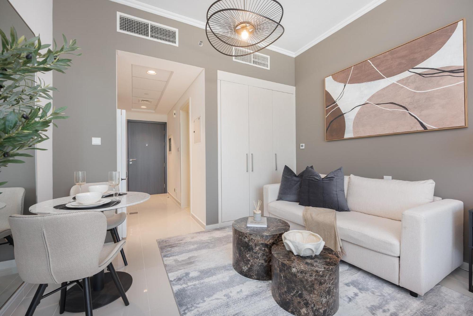 Spacious 1-bedroom At Carson C In Damac Hills With Peaceful Vibes Apartment