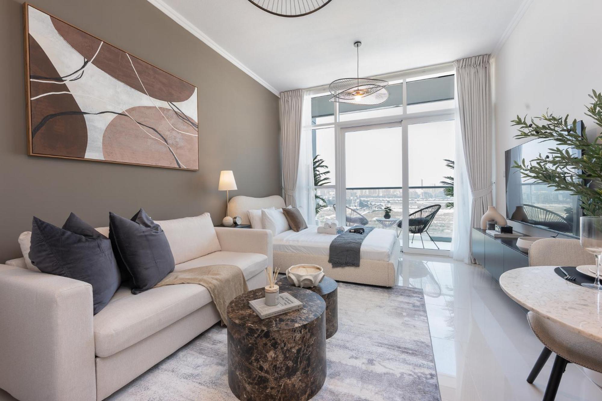 Apartment Spacious 1-bedroom At Carson C In Damac Hills With Peaceful Vibes *